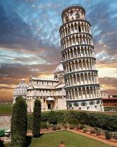 Пизанская башня в Италии