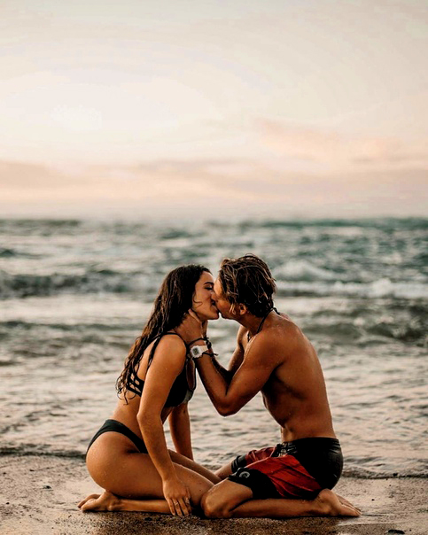 Картина по номерам 40x50 Страстный поцелуй на берегу моря